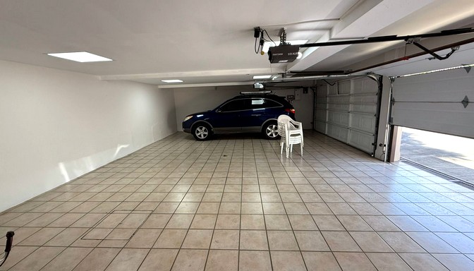 foto garage casa en escazu